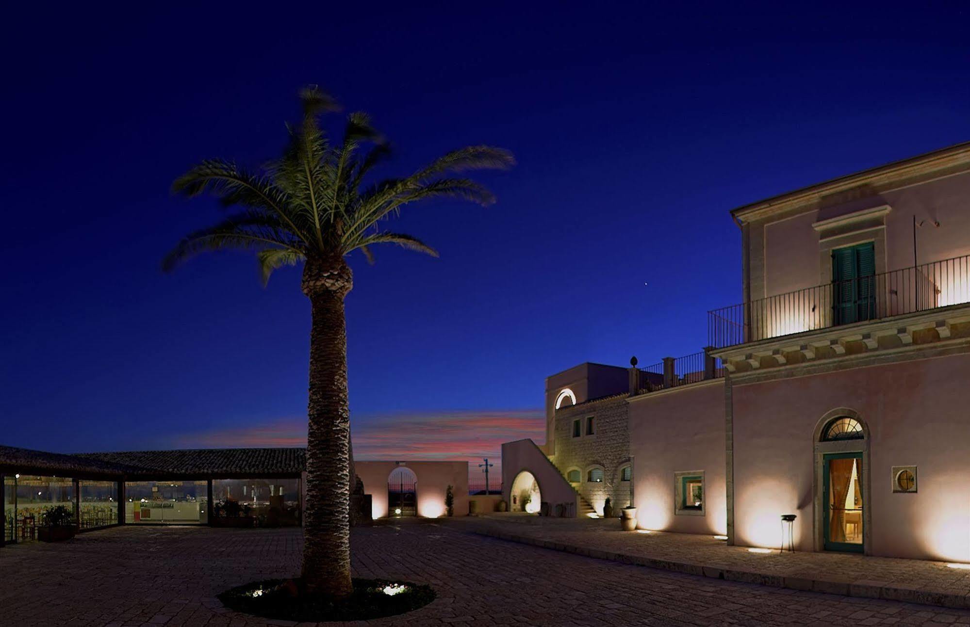 Poggio Del Sole Hotel Contrada Cimillà Buitenkant foto
